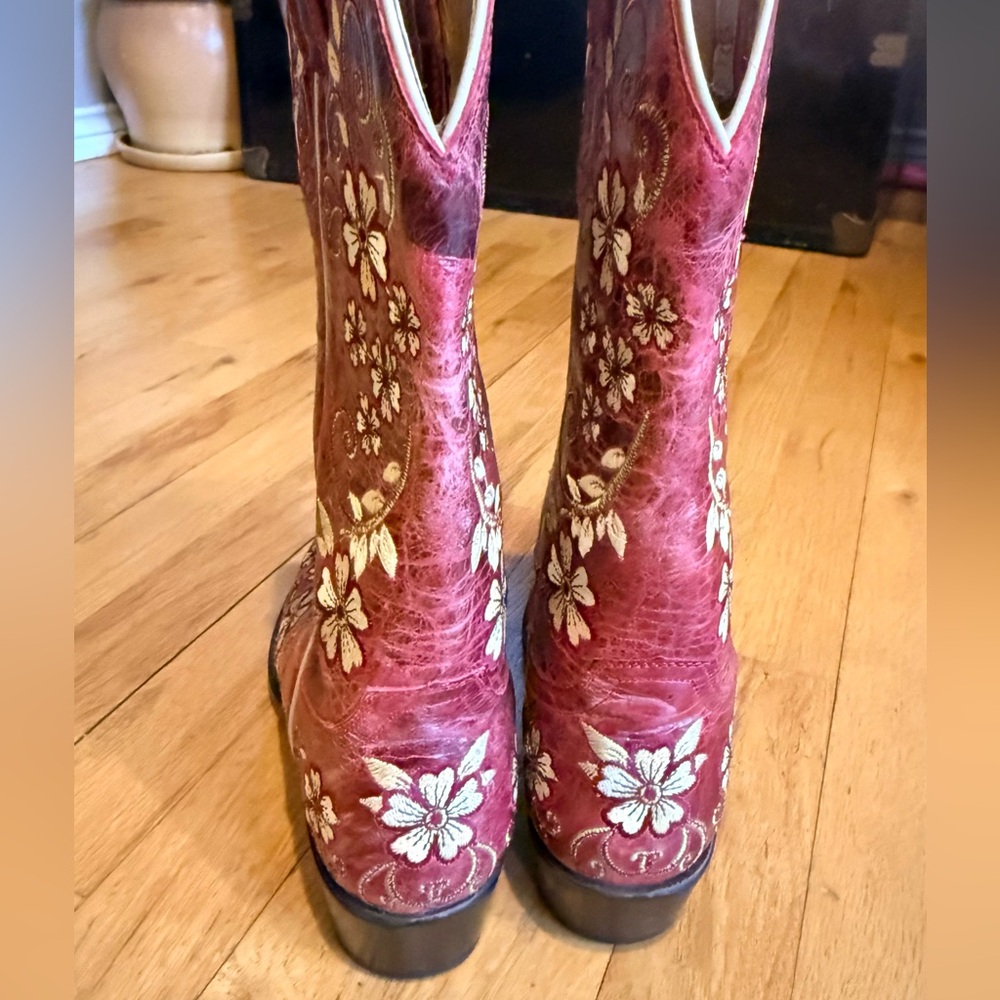 Shyanne Leather Red ish/Rosey Floral Embroidered Cowgirl Heeled Boots - Picture 5 of 12